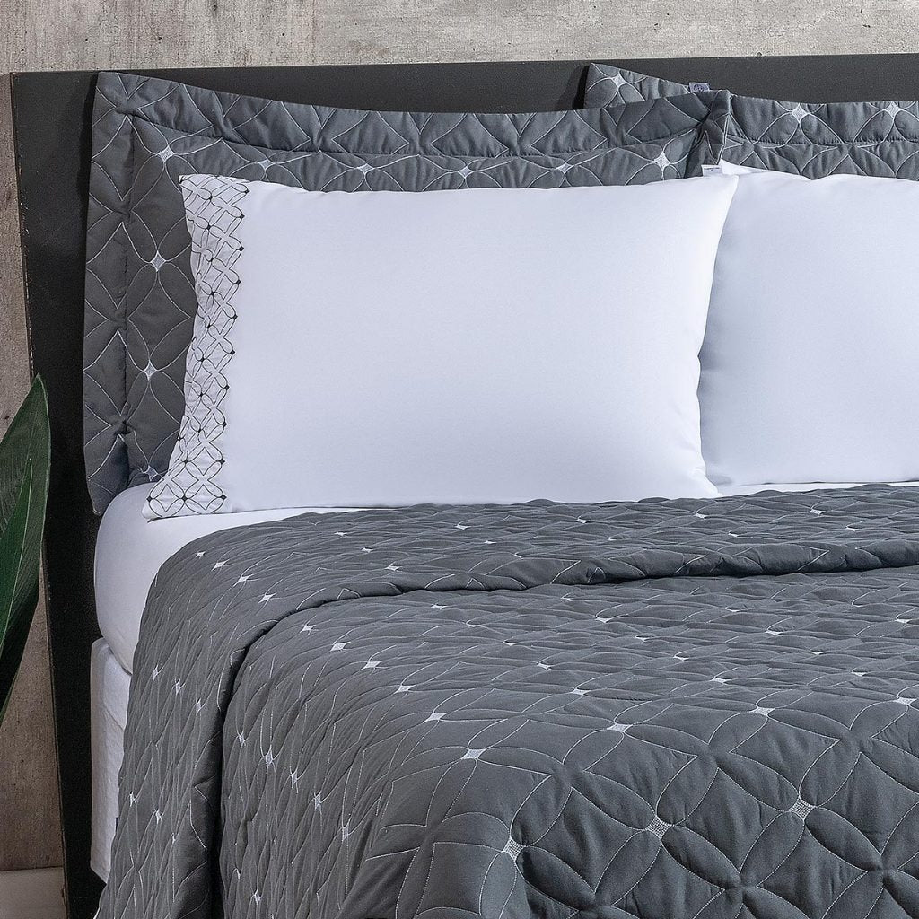 Conjunto de 6 Peças para Casal com Bordado - Cobre Leito e Lençol Ideale 200 Fios - Lora Enxovais