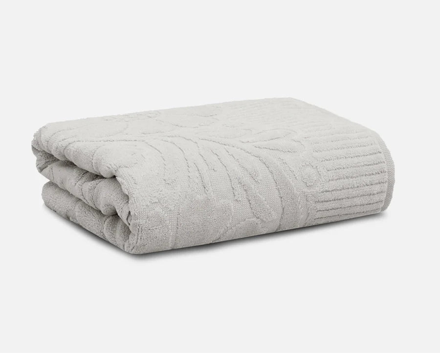 Toalha de Banho Velvet Flower 100% Algodão | 420 g/m² - Lora Enxovais