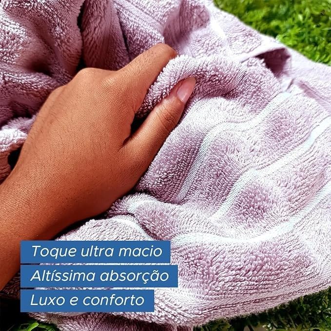 Toalha de Banho Wave em Jacquard 100% Algodão - 70cm x 1,40m - Alta Absorção, Macia e Volumosa, Pré-Lavada e Pré-Encolhida, Gramatura 450g/m², Acabamento de Luxo com Barrado Bordado (Azul) - Lora Enxovais